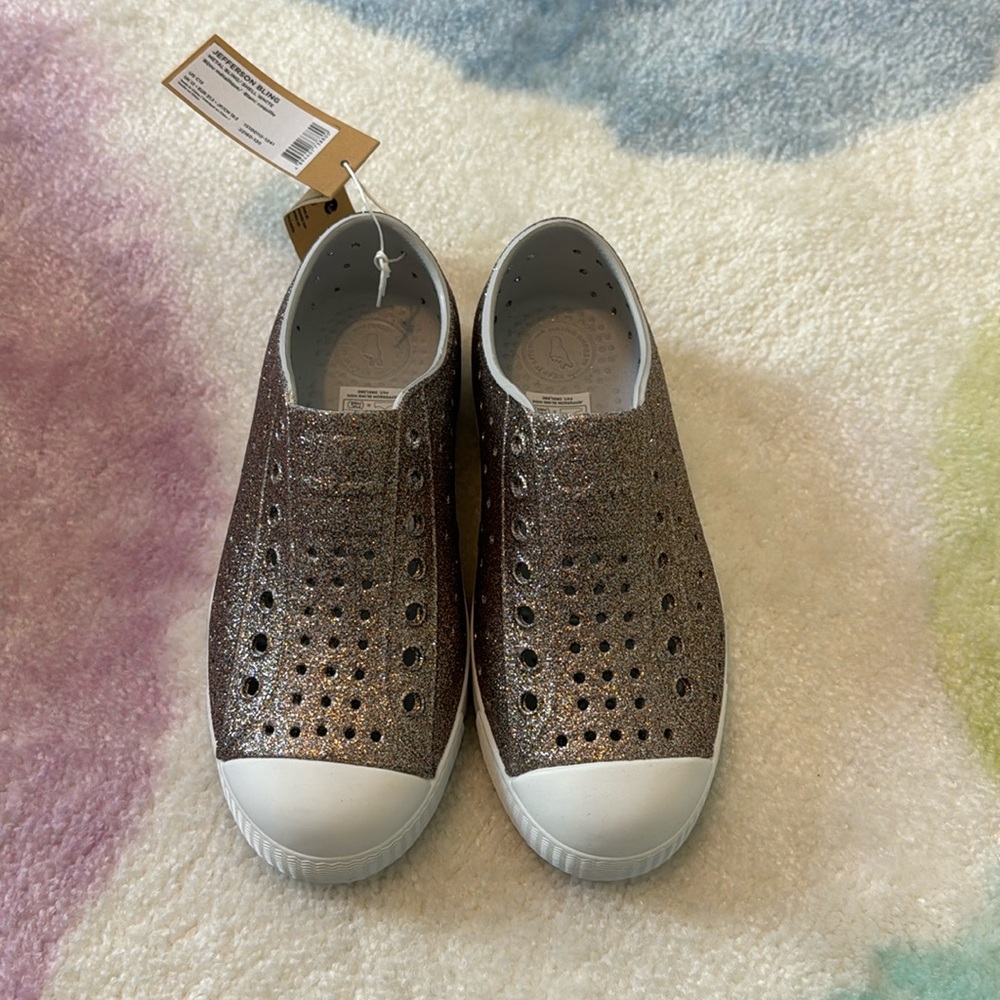 NWT size 13 Natives (Jefferson)